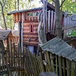 Baumhaushotel - Geheime Welt Von Turisede - Kulturinsel Einsiedel * Zentendorf