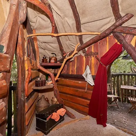 Baumhaushotel - Geheime Welt Von Turisede - Kulturinsel Einsiedel Campsite