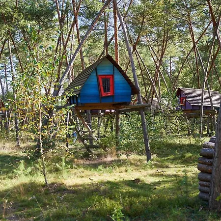 Campsite Baumhaushotel - Geheime Welt Von Turisede - Kulturinsel Einsiedel Zentendorf