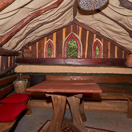 Baumhaushotel - Geheime Welt Von Turisede - Kulturinsel Einsiedel