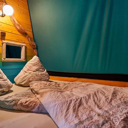 Campsite Baumhaushotel - Geheime Welt Von Turisede - Kulturinsel Einsiedel *