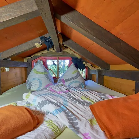 Campsite Baumhaushotel - Geheime Welt Von Turisede - Kulturinsel Einsiedel *