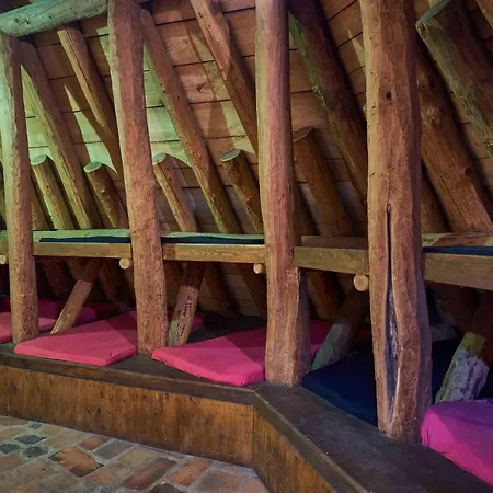 Baumhaushotel - Geheime Welt Von Turisede - Kulturinsel Einsiedel Campsite *